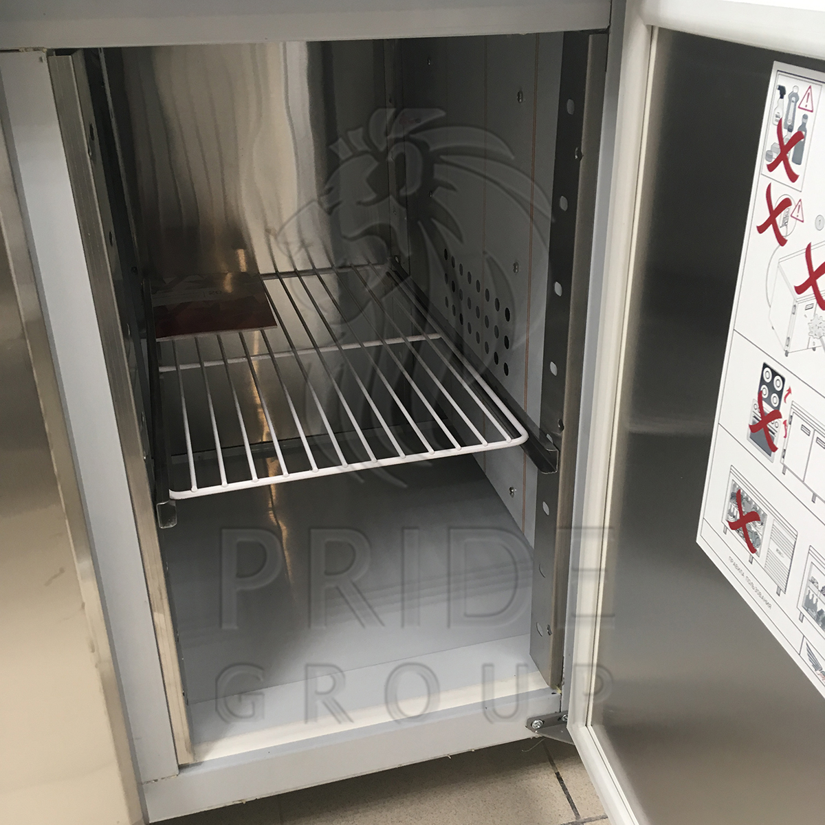 Стол холодильный Finist УХС-700-1/2 универсальный 1400х700х850 мм