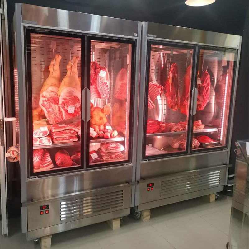 Витрина холодильная Carboma FC 20-08 VV 1,3-3 X7 0430 для демонстрации мяса