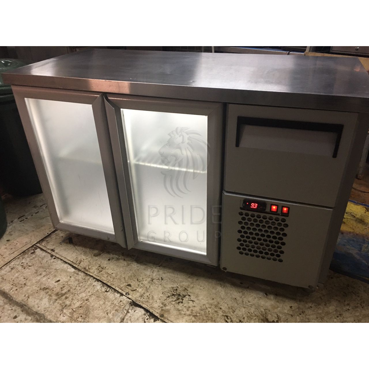 Холодильный барный стол T57 M3-1-G X7 9006/9005 (BAR-360С Carboma)