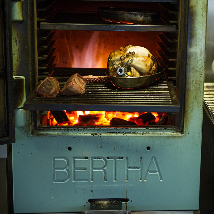 картинка Печь мангал дровяная Bertha